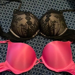 32A Bombshell push up bras NWOT